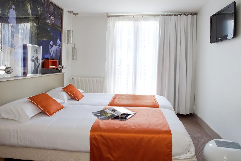 Tweepersoonskamer met 2 Aparte Bedden